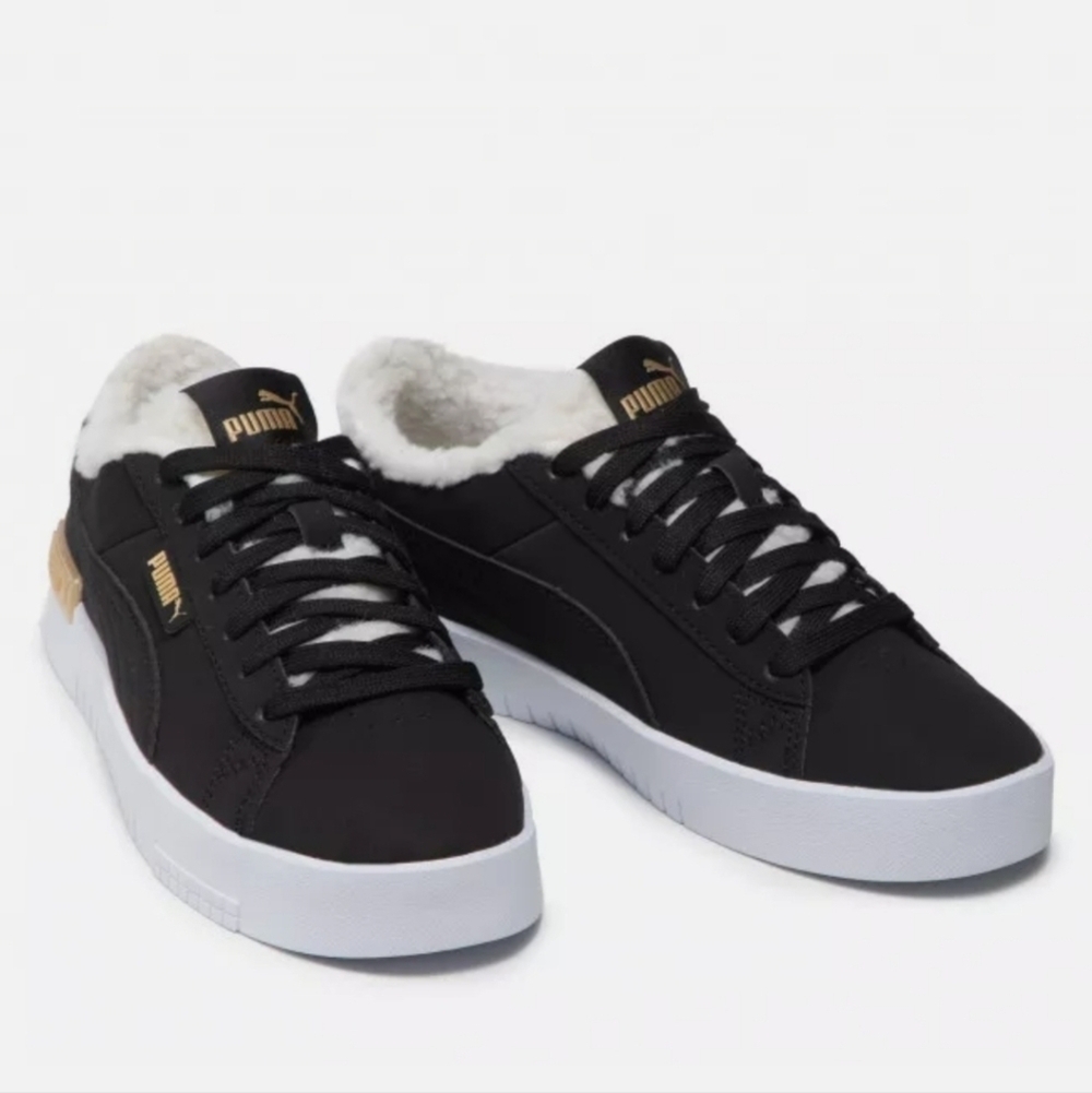 PUMA Jada Teddy Sneakers Sz6